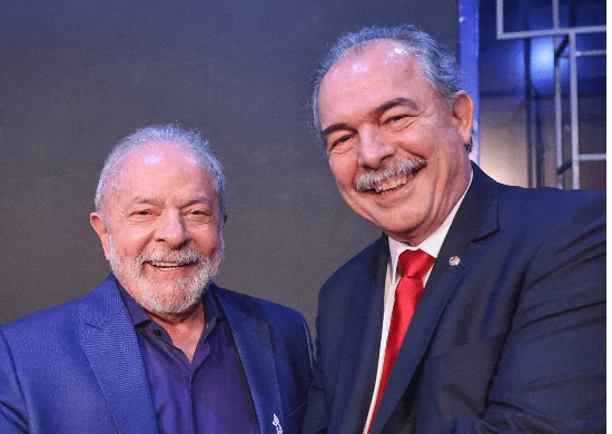 Lula anuncia Aloizio Mercadante na presidência do BNDES