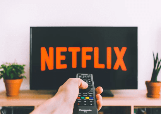 Netflix deve começar a cobrar por compartilhamento de senhas no 1º semestre