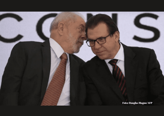 Ministro Luiz Marinho confirma salário mínimo em R$ 1.302 para 2023