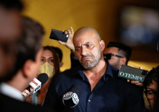 Daniel Silveira é preso pela PF após ficar sem mandato