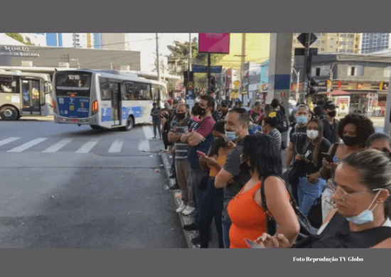Paralisação de ônibus em São Paulo afeta 41 linhas da Viação Sambaíba