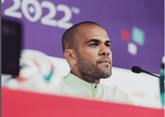 Justiça espanhola decidirá nos próximos dias se Daniel Alves sairá da prisão