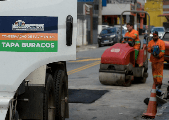 Prefeitura implanta o terceiro turno da Operação Tapa-Buraco em Guarulhos
