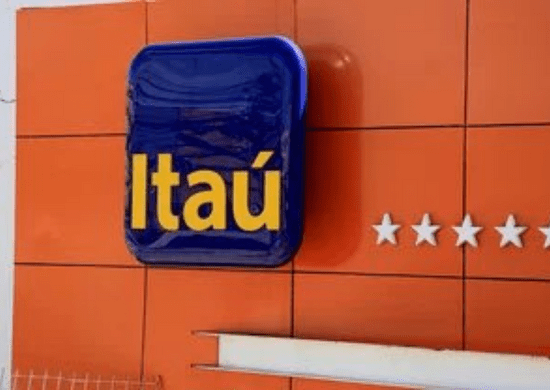 Clientes do Itaú reportam problemas com Pix neste sábado
