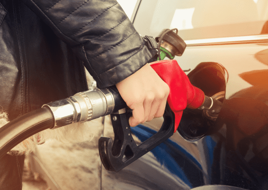 Preço médio da gasolina volta a subir nos postos, mostra ANP