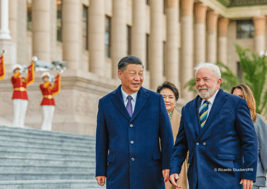 Lula e Xi Jinping assinam 15 acordos de parceria em Pequim