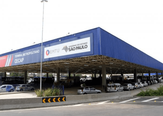 Terminal Cecap da EMTU, em Guarulhos, recebe ação de saúde preventiva para orientar passageiros a se manterem saudáveis