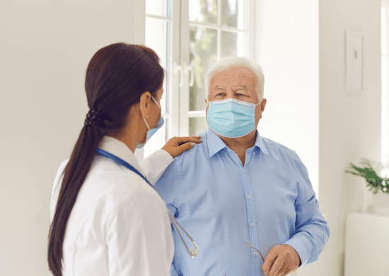Anvisa flexibiliza uso de máscaras em hospitais