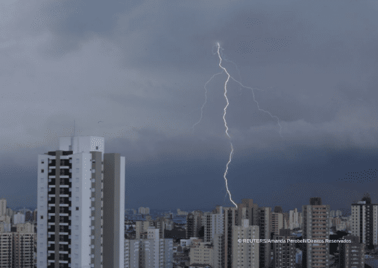 Defesa Civil de SP alerta para chuvas fortes e contínuas na Páscoa