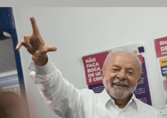 Governo Lula corta Auxílio Gás de 267 mil famílias