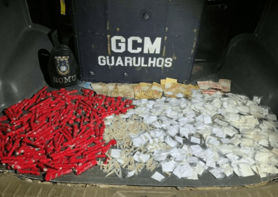 GCM prende homem com 1.121 porções de drogas no Jardim São João