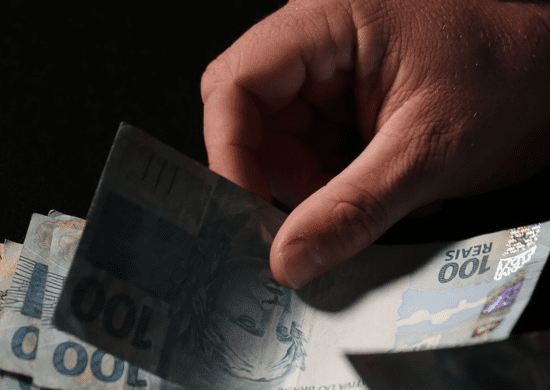 INSS começa a pagar antecipação da primeira parcela do 13º salário