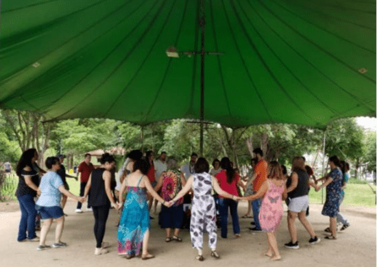 Bosque Maia recebe nova edição da Oficina de Danças Circulares no domingo