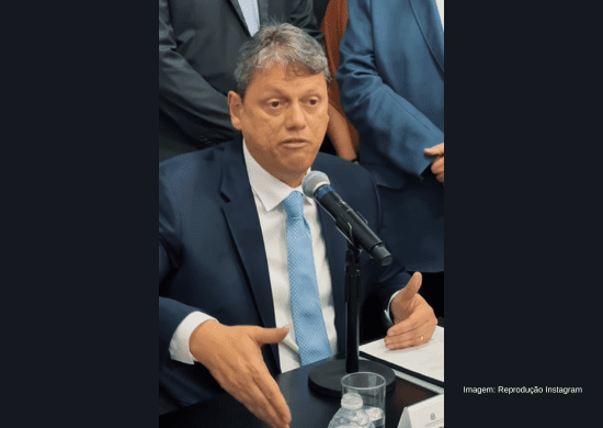 Governo Tarcísio compra 800 espingardas calibre 12 para a Polícia Civil