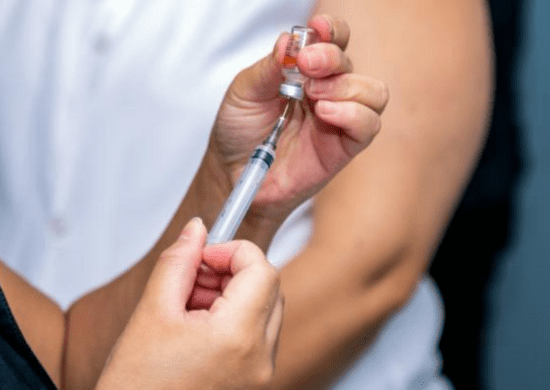 Guarulhos amplia a vacinação contra a meningite C para pessoas de 20 a 59 anos