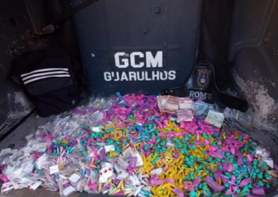 GCM prende homem com 2.383 embalagens de drogas no Jardim Brasil