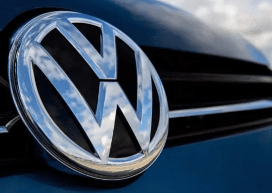 Volkswagen suspende produção de carros no país