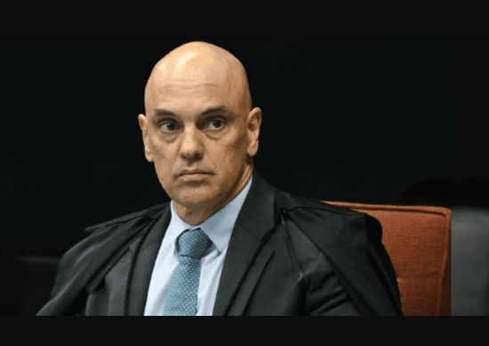 Com 3×1 para tornar Bolsonaro inelegível, Moraes suspende sessão