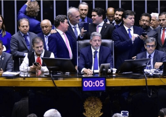 Câmara aprova Reforma Tributária em segundo turno; destaques serão votados nesta sexta