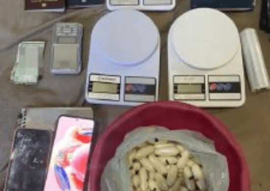 Em Guarulhos, PM prende trio que contratava pessoas para transportar drogas ao exterior