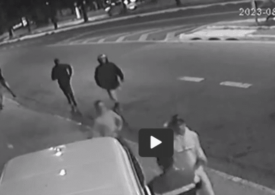 VÍDEO: Motorista de Kombi invade calçada e mata jovem grávida em São Paulo