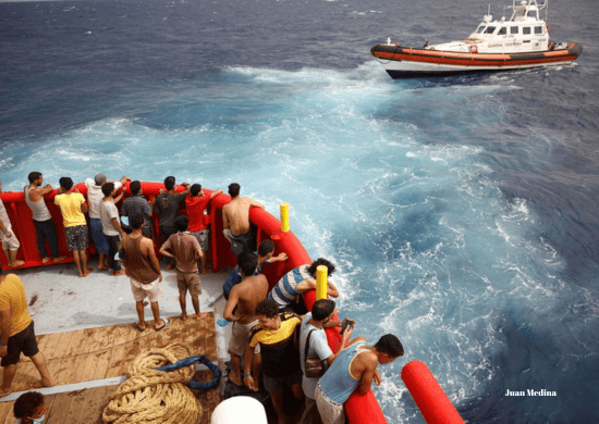 Naufrágio mata mais de 40 pessoas no Mediterrâneo