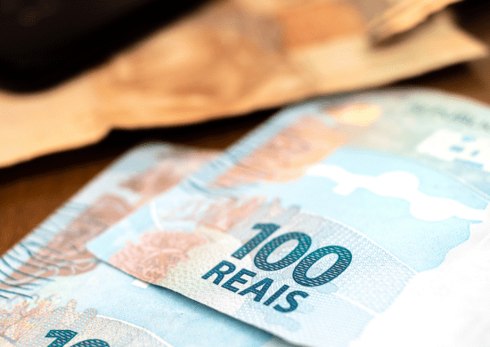 Senado Aprova Aumento do Salário Mínimo para R$ 1.320 e Política de Correção Permanente