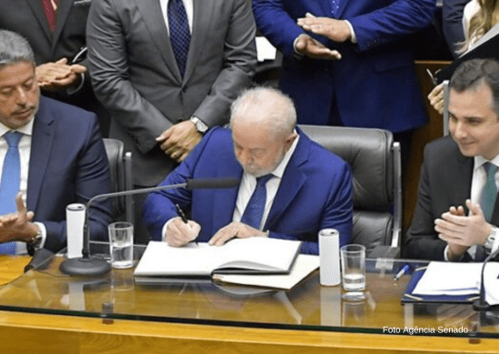 Lula libera mais de R$ 5 bilhões em emendas parlamentares no fim de semana