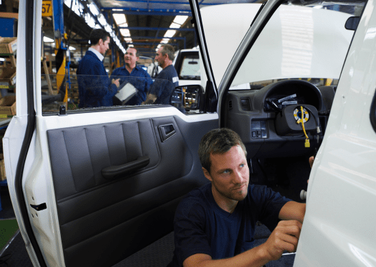 Produção industrial cai 0,6% de junho para julho