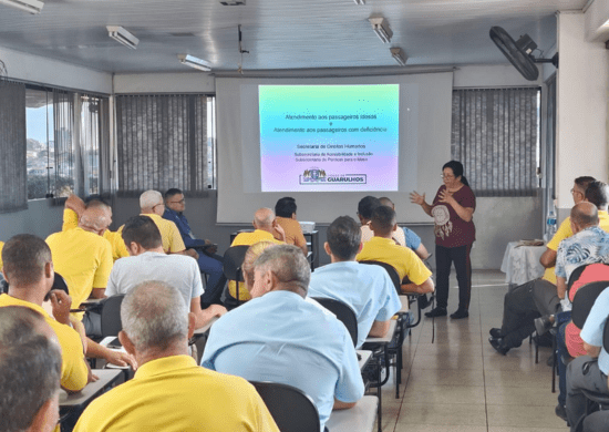Prefeitura capacita condutores de ônibus para atender idosos e pessoas com deficiência