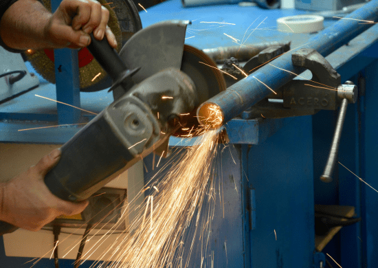 Confiança da indústria cai pela primeira vez em cinco meses