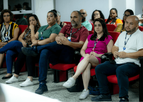 Prefeitura anuncia pagamento da gratificação de mérito aos profissionais do quadro de apoio da rede municipal