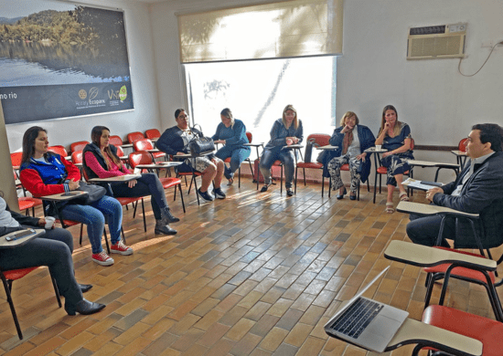 AEG promove Encontro de Mantenedores com palestras sobre o impacto da internet nas escolas