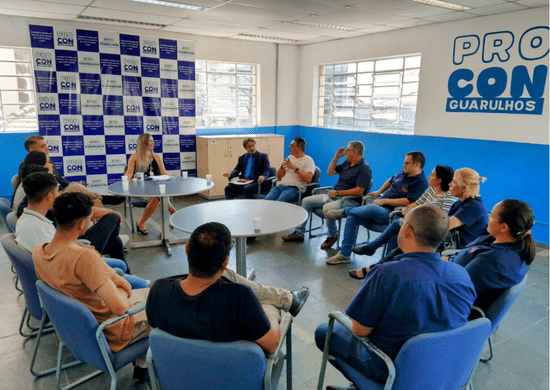 Procon Guarulhos orienta supermercados sobre qualidade no atendimento aos consumidores
