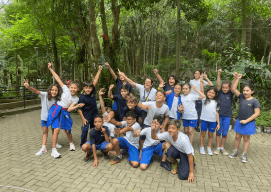 Crianças participam de atividades de educação ambiental no Bosque Maia