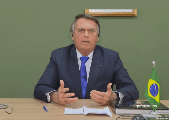 TSE inicia julgamento de três ações contra Bolsonaro