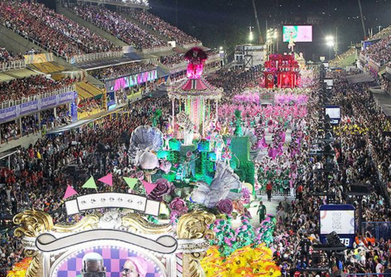 Carnaval na Sapucaí: venda de ingressos começa nesta quinta com pix e parcelamento no cartão