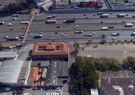 Via Dutra terá trecho interditado para a retirada de passarela a partir das 22h deste sábado