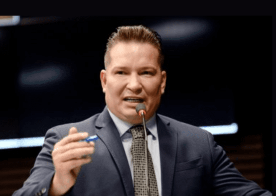 Projeto de Lei de Leandro Dourado propõe beneficiar acompanhantes de pacientes em hospitais