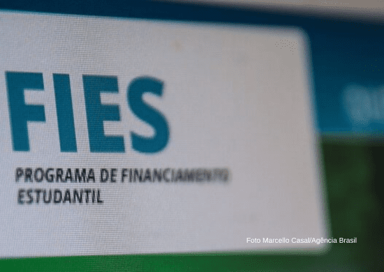 Começa prazo para complementar inscrição adiada no Fies