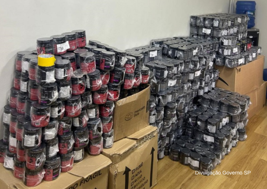 Polícia de SP prende suspeitos de venderem suplementos alimentares vencidos