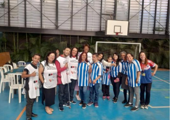 Alunos com deficiência visual de Guarulhos participam de vivência do esporte Takkyu Volley
