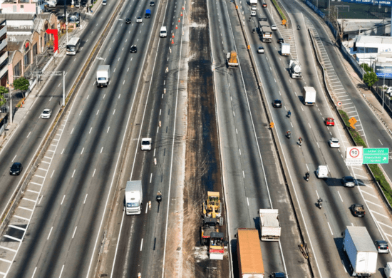CCR RioSP faz alteração no tráfego da pista expressa para avanço das obras na região Metropolitana de São Paulo