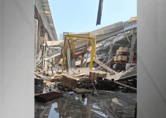 Teto de empresa desaba e uma pessoa morre em Diadema