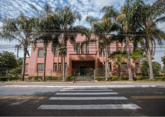 Teatro Padre Bento recebe espetáculo que celebra a arte em todas as idades