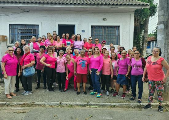 Casa Clara Maria Haroldo Veloso mobiliza mulheres na 8ª Caminhada do Outubro Rosa