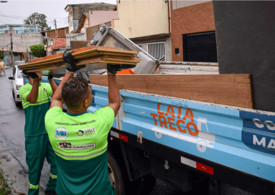 Operação Cata-Treco atende Jardim Santa Lídia e mais 12 bairros no final de semana
