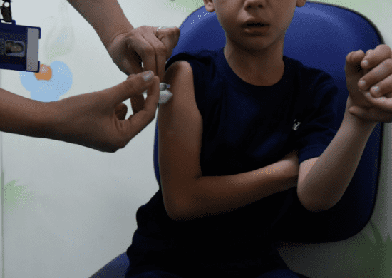 Programa Saúde Toda Hora reforça a vacinação contra a dengue em quatro UBS no sábado