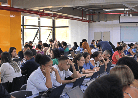 Centro Universitário ENIAC abre inscrições para 100 bolsas de estudo