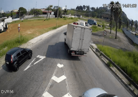 Prefeitura inicia estudo de tráfego na avenida Juscelino Kubitschek e no Trevo de Bonsucesso